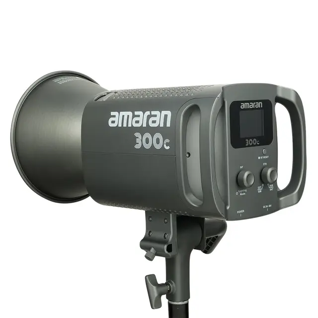 Amaran 300c LED Lampe 300W. 2500-7500K Fullfarge RGB LED 