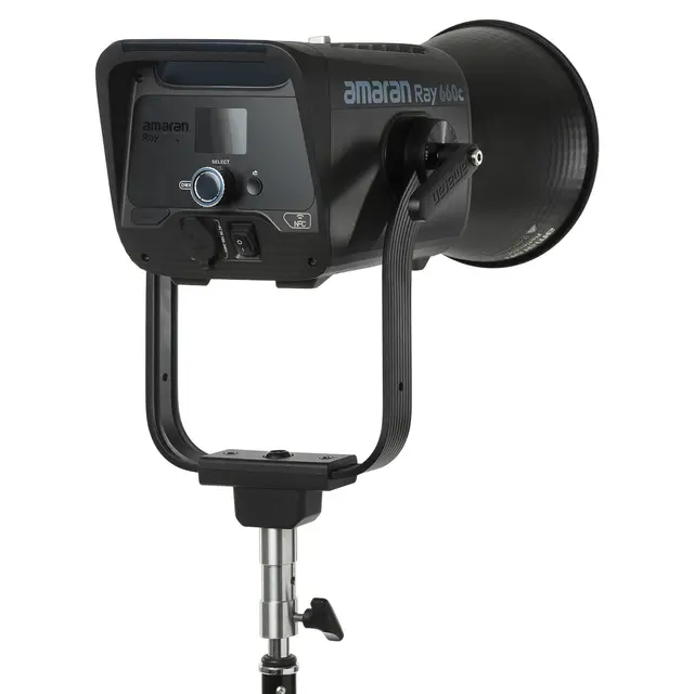 Amaran Ray 660c RGB LED Monolight 660W. 2300-10000K. 38500 lux 