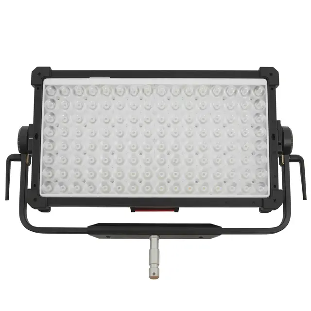 Aputure NOVA 9° 2x1 650W. 1800-20000K 