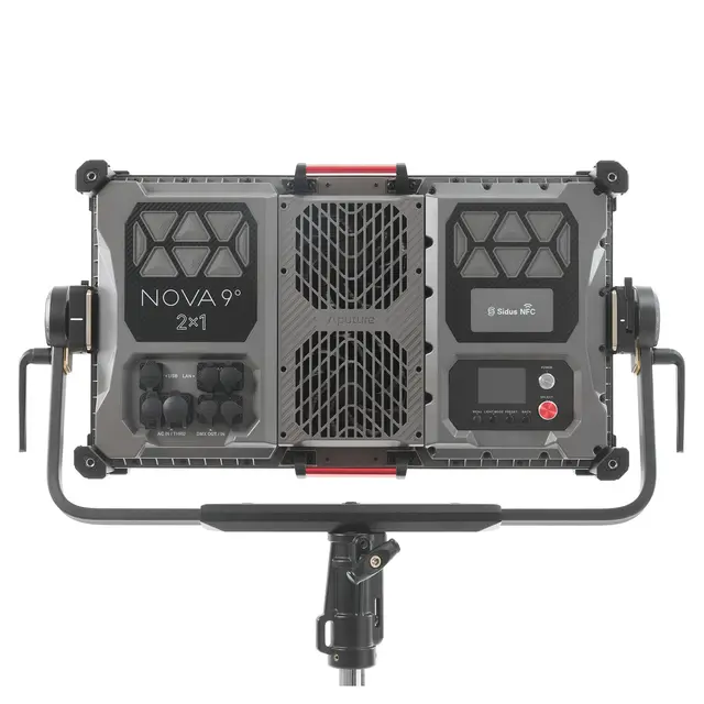 Aputure NOVA 9° 2x1 650W. 1800-20000K 
