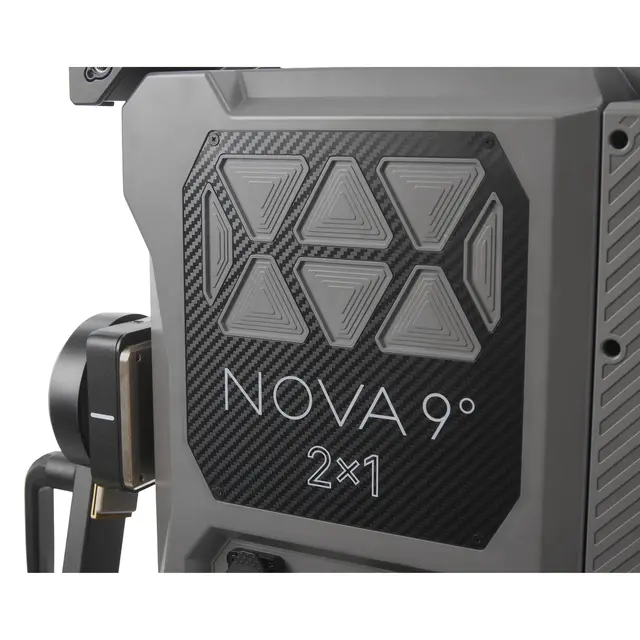 Aputure NOVA 9° 2x1 650W. 1800-20000K 