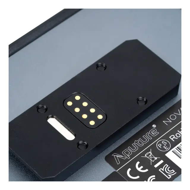 Aputure Nova P600c Kit RGBWW LED Panel. Hard Shell Rolling Case 
