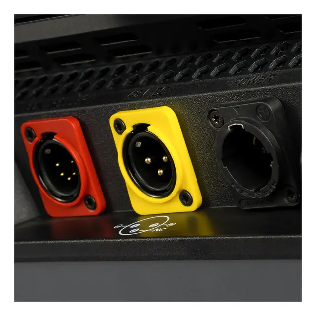 Aputure Nova P600c Kit RGBWW LED Panel. Hard Shell Rolling Case 