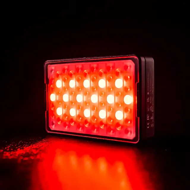 Aputure MC Pro 8 Lys Kit 8x5W. 2000-10000K. Ladekoffert. 