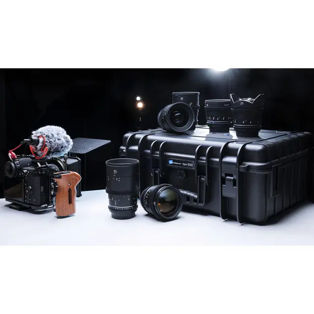 B&W Outdoor Case Type 5000 For 6 Samyang VDSLR MKII cine objektiver 