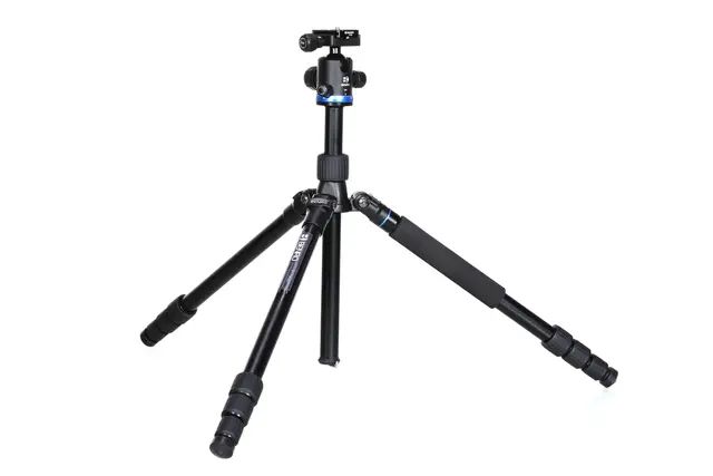Benro iFOTO AL tripod w IB0 ballhead Fotostativ med kulehode. Aluminium 