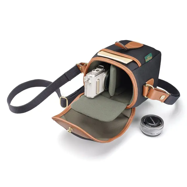 Billingham 72 Black fibrenyte/Tan Black Fibrenyte/Tan 