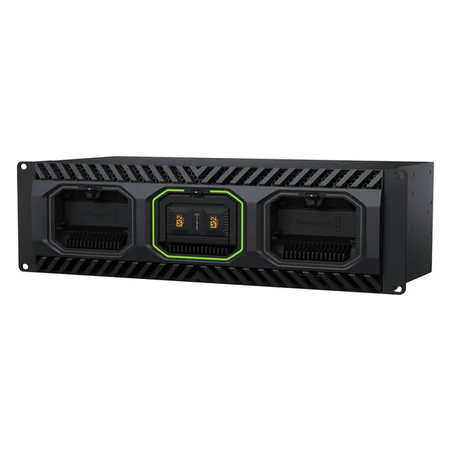 Blackmagic Media Dock Ultra 3x Media Leser med 2x  100GbE 