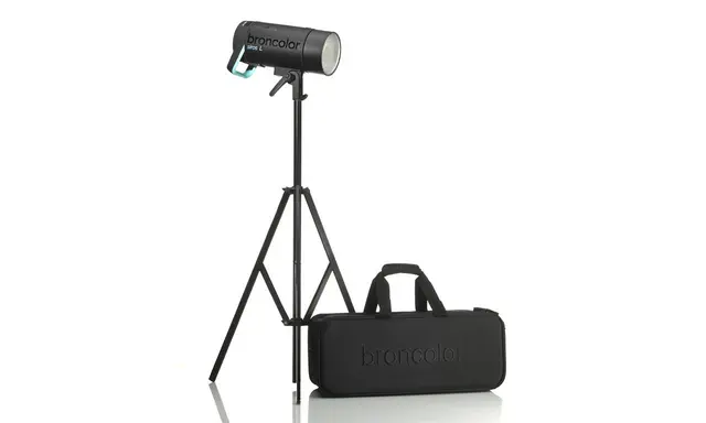 Broncolor Siros 800 L Outdoor Kit 2 2 stk Siros 800 L med utstyr i rullebag 