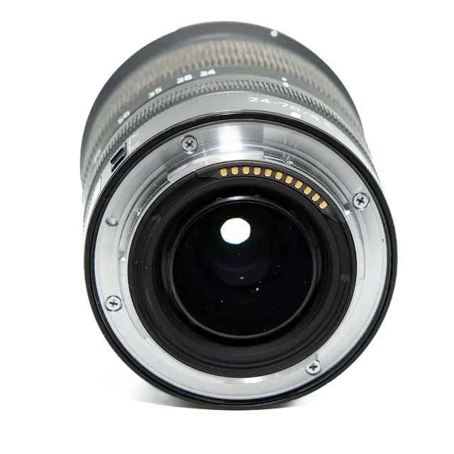 BRUKT Nikon Z 24-70mm f/4 S Tilstand: 3 | Nikon Z 