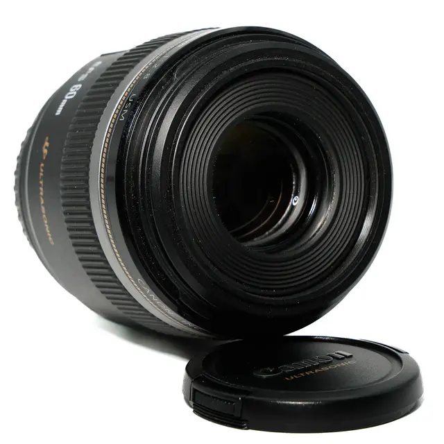 BRUKT Canon EF-S 60mm f/2.8 USM Macro Tilstand: 2 | Canon EF-S 