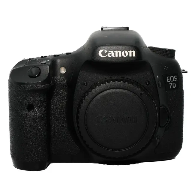 BRUKT Canon EOS 7D Tilstand: 3 |23 763 (16%) eksp. 