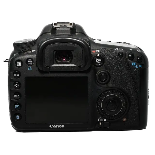 BRUKT Canon EOS 7D Tilstand: 3 |23 763 (16%) eksp. 