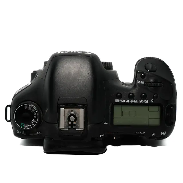 BRUKT Canon EOS 7D Tilstand: 3 |23 763 (16%) eksp. 