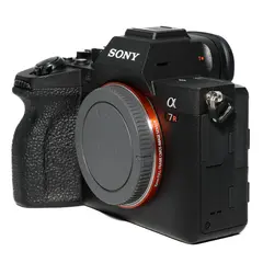 BRUKT Sony A7R IV Tilstand: 2 |5 863 eksp. eksp.