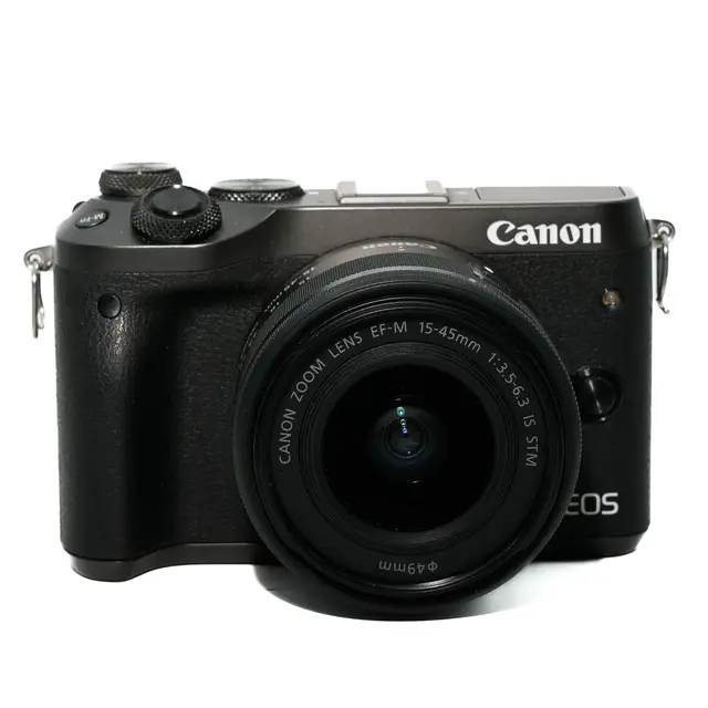BRUKT Canon EOS M6 m/15-45mm Tilstand: 2 | eksp. 