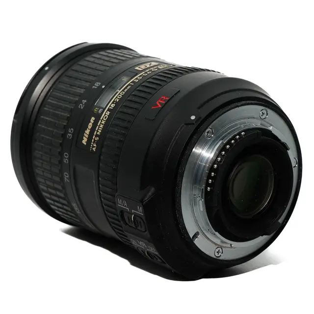 BRUKT Nikon AF-S 18-200mm f/3.5-5.6 G VR Tilstand: 2 | Nikon F (DX) 