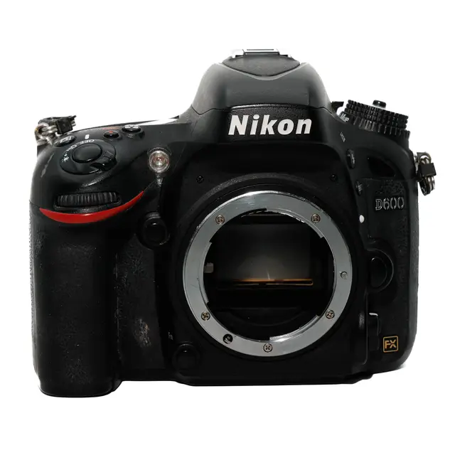 BRUKT Nikon D600 Tilstand: 4 |38817 eksp. 
