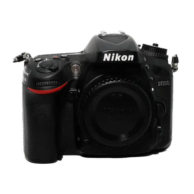 BRUKT Nikon D7200 m/55-200mm Tilstand: 2 | 6837 (5%) eksp. 