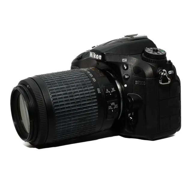BRUKT Nikon D7200 m/55-200mm Tilstand: 2 | 6837 (5%) eksp. 