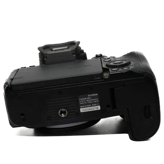 BRUKT Canon EOS R5 Tilstand: 3 |38000 eksp. 