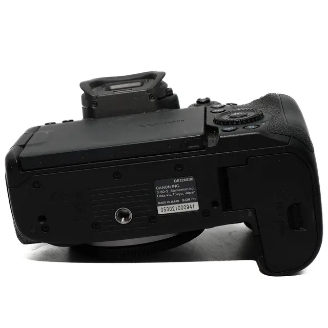BRUKT Canon EOS R5 Tilstand: 2 |19000 eksp. 