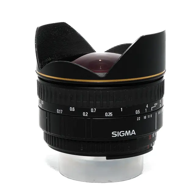 BRUKT Sigma 15mm f/2.8 D EX Fisheye Tilstand: 3 | Nikon F (FX) 