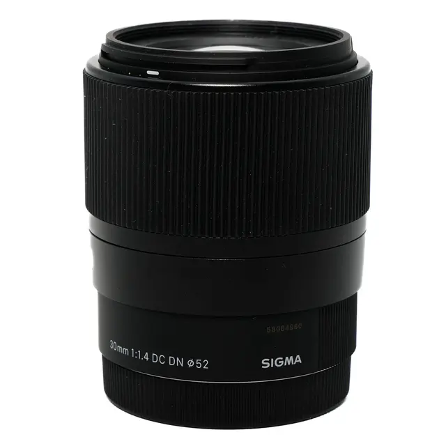 BRUKT Sigma 30mm f/1.4 DC DN Tilstand: 2 | Sony E 
