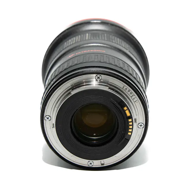 BRUKT Canon EF 16-35mm f/2.8 L USM III Tilstand: 3 | Canon EF 
