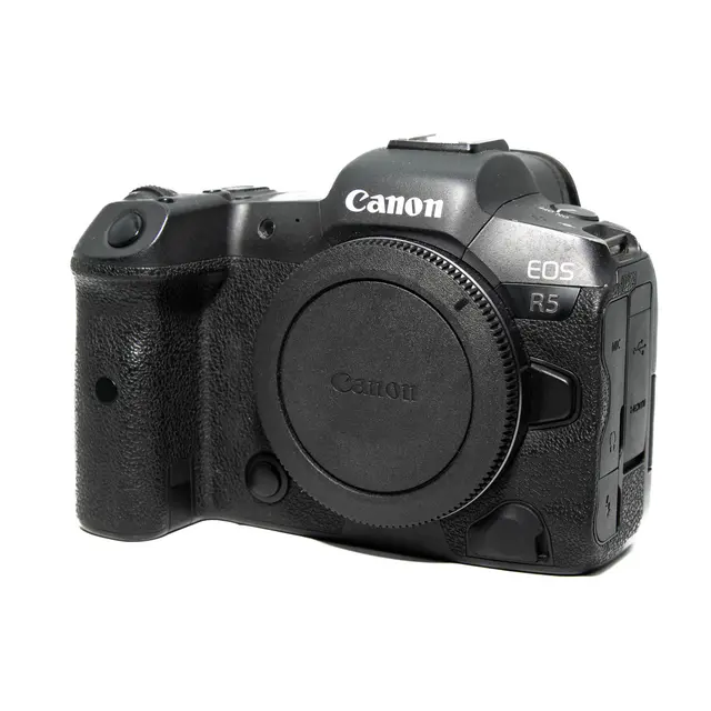 BRUKT Canon EOS R5 Tilstand: 4 |148000 eksp. 