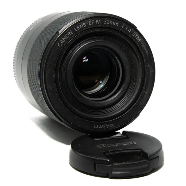 BRUKT Canon EF-M 32mm f/1.4 STM Tilstand: 3 | Canon EF 