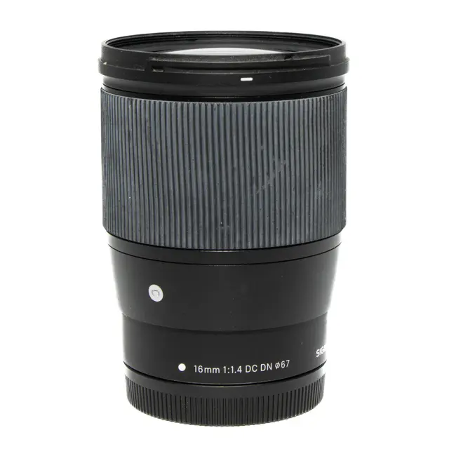 BRUKT Sigma 16mm f/1.4 DC DN Art Tilstand: 3 | Canon EF 