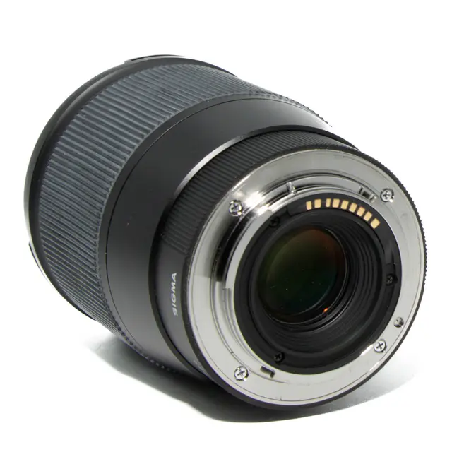 BRUKT Sigma 16mm f/1.4 DC DN Art Tilstand: 3 | Canon EF 