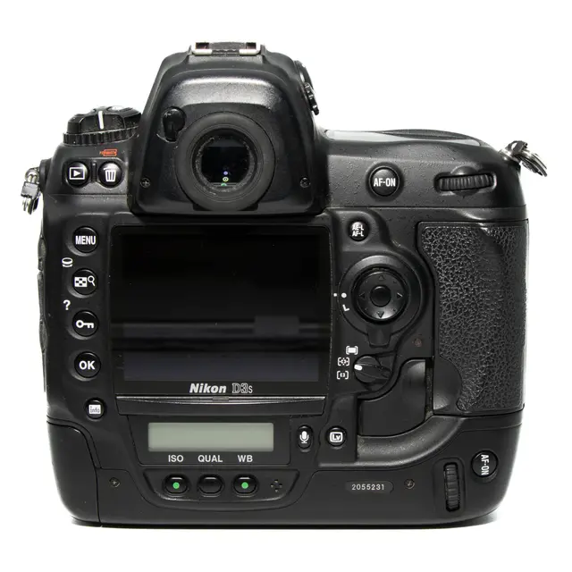 BRUKT Nikon D3s Tilstand: 3 |16262 eksp. 