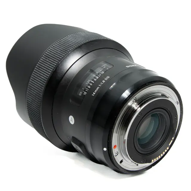 BRUKT Sigma 14mm f/1.8 DG HSM Art Tilstand: 3 | Canon EF 
