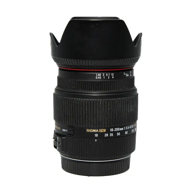 BRUKT Sigma 18-200mm f/3.5-6.3 DC II HSM Tilstand: 3 | Canon EF 