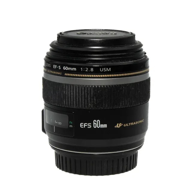 BRUKT Canon EF-S 60mm f/2.8 USM Macro Tilstand: 3 | Canon EF-S 