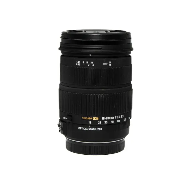 BRUKT Sigma 18-200mm f/3.5-6.3 DC OS Tilstand: 2 | Canon EF-S 