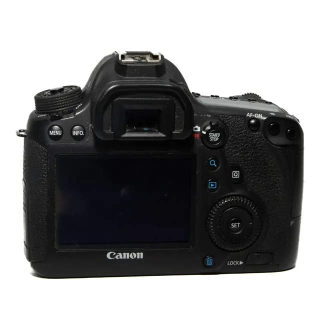 BRUKT Canon EOS 6D m/batterigrep Tilstand: 3 | eksp. 
