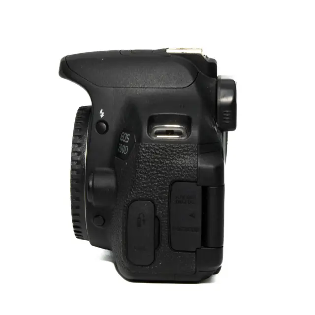 BRUKT Canon EOS 700D Tilstand: 3 | eksp. 