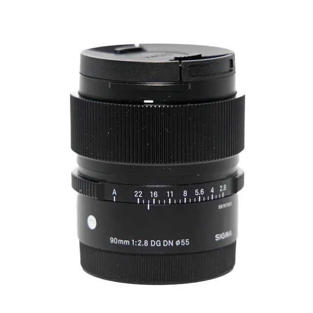 BRUKT Sigma 90mm f/2.8 DG DN C Sony FE Tilstand: 2 | Sony FE 
