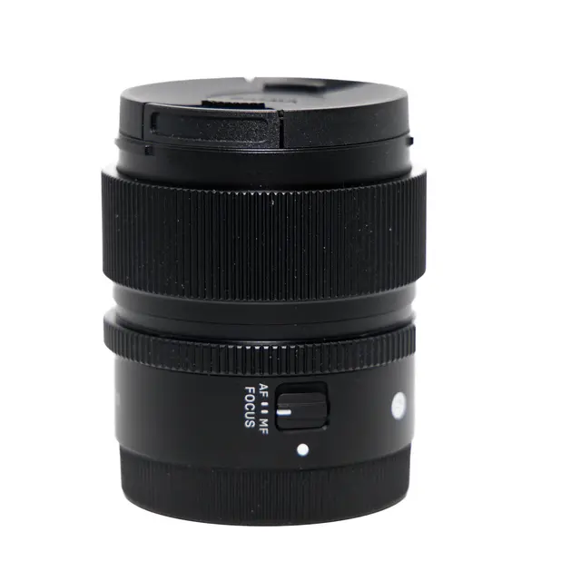 BRUKT Sigma 90mm f/2.8 DG DN C Sony FE Tilstand: 2 | Sony FE 