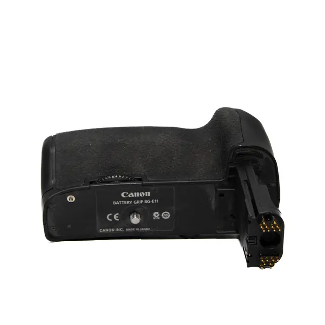 BRUKT Canon BG-E11 for 5D Mark III Tilstand: 3 