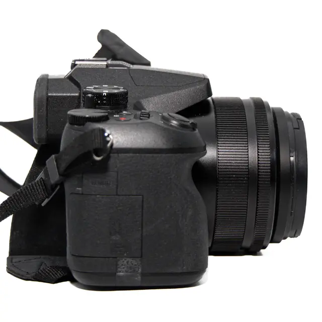 BRUKT Panasonic Lumix DMC-FZ2000 Tilstand: 3 | eksp. 