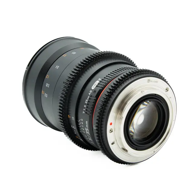 BRUKT Rokinon 35mm T 1.5 AS UMC II Tilstand: 3 | Canon EF 