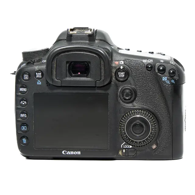 BRUKT Canon EOS 7D Tilstand: 2 |125000 eksp. 