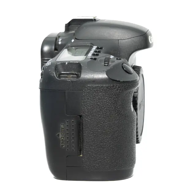 BRUKT Canon EOS 7D Tilstand: 2 |125000 eksp. 