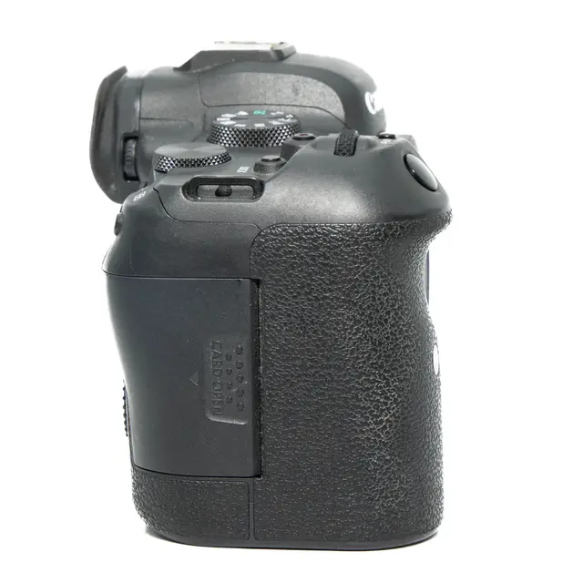 BRUKT Canon EOS R6 Tilstand: 2 |10000 eksp. 