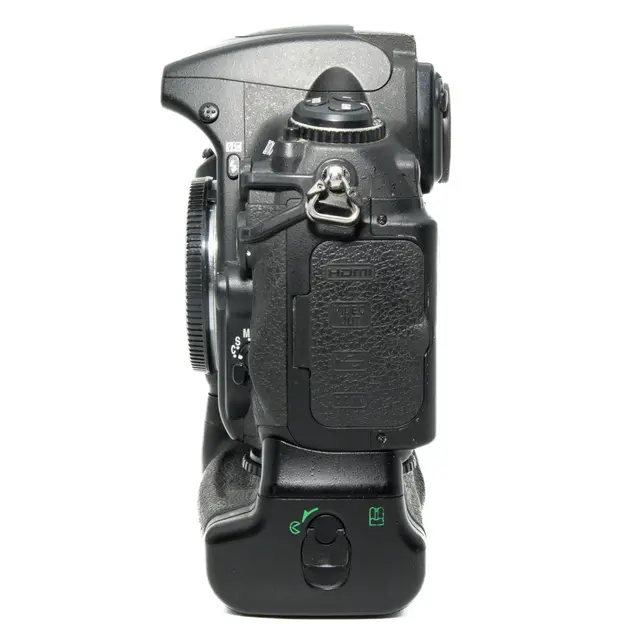 BRUKT Nikon D700 m/ batterigrep Tilstand: 3 |27174 eksp. 