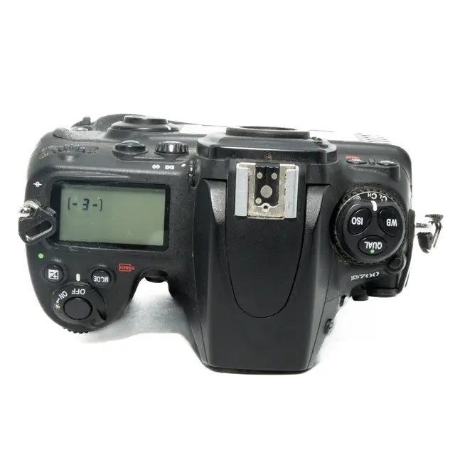 BRUKT Nikon D700 m/ batterigrep Tilstand: 3 |27174 eksp. 